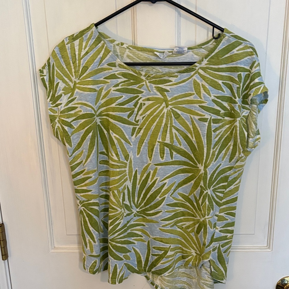 Sigrid Olsen linen short Sleeve Tee in Olive Palm Print size large excellent